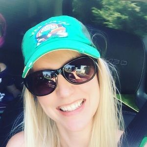 Meet your Posher, Shawna